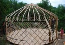 les 4 perches droites à chaque porte