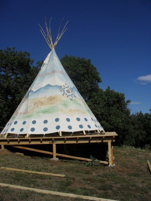 6M_tipi_on_terrace